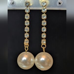 Elegant Gold and Pearl Rhinestone Drop Earrings Pierced